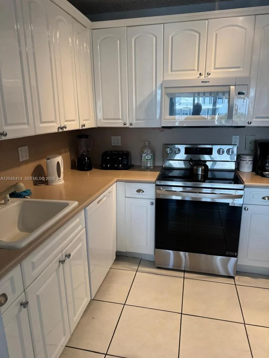 5601 Collins Ave # 823, Miami Beach, FL 33140 photo 13