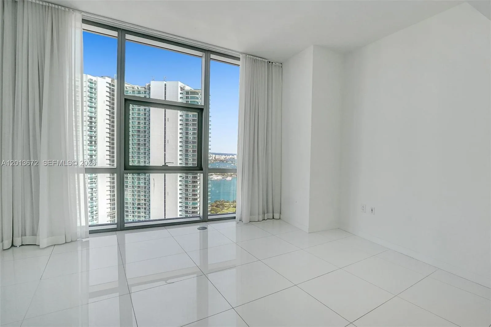 851 NE 1st Ave # 4001, Miami, FL 33132 photo 11
