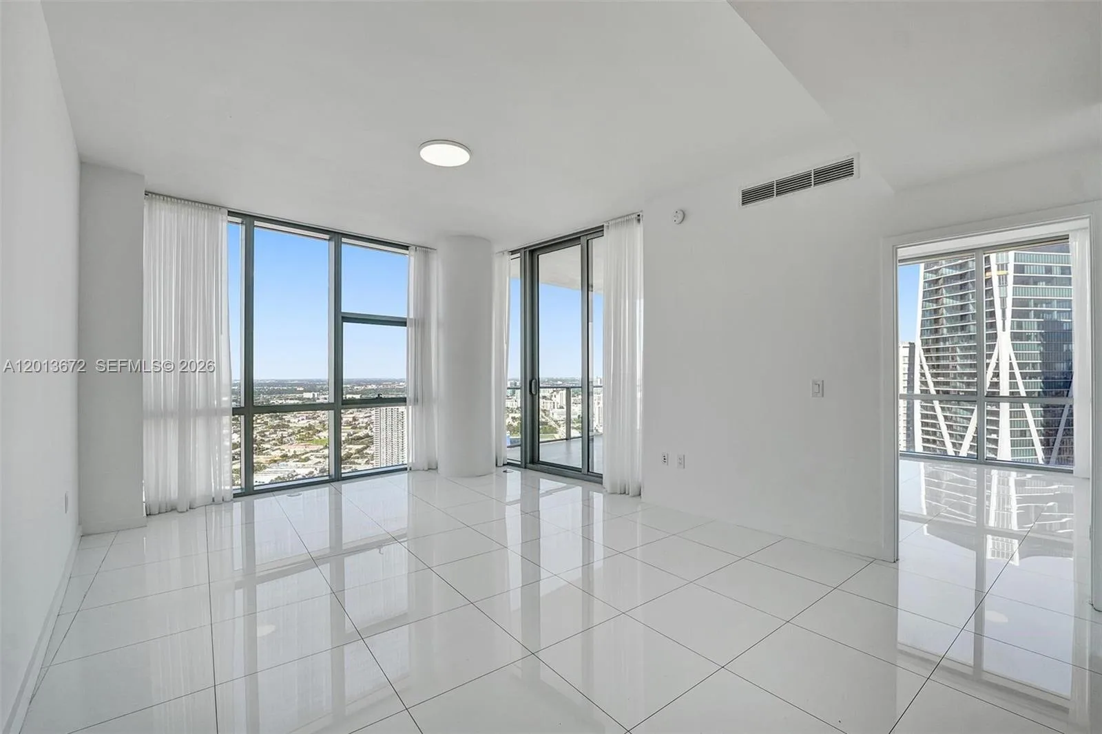 851 NE 1st Ave # 4001, Miami, FL 33132 photo 6