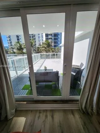 19201 Collins Ave # 117, Sunny Isles Beach, FL 33160