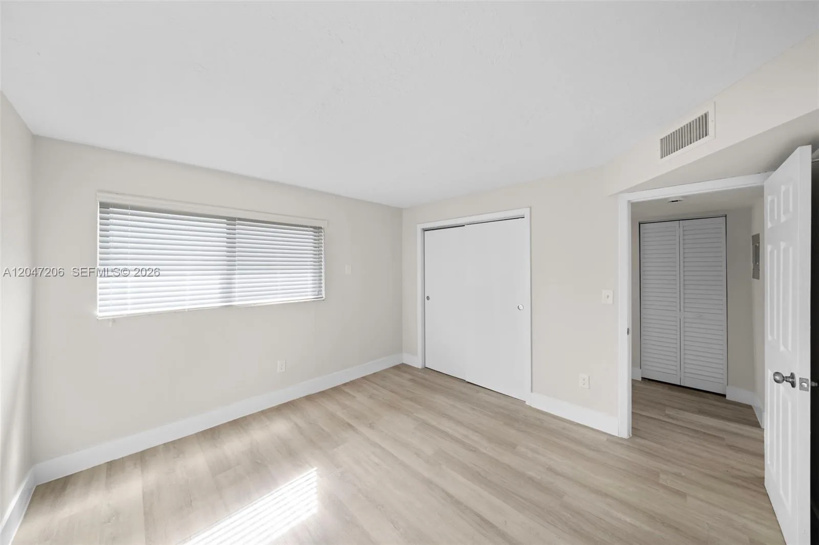 1330 W 29th St # 34, Hialeah, FL 33012