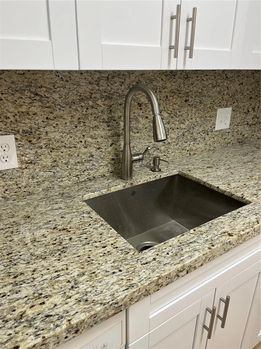 13500 SW 1st St # 112U, Pembroke Pines, FL 33027 photo 4