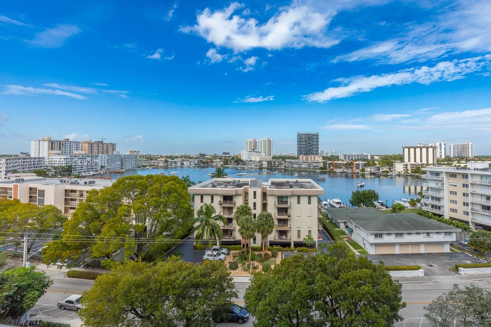 137 Golden Isles Dr # 809, Hallandale Beach, FL 33009