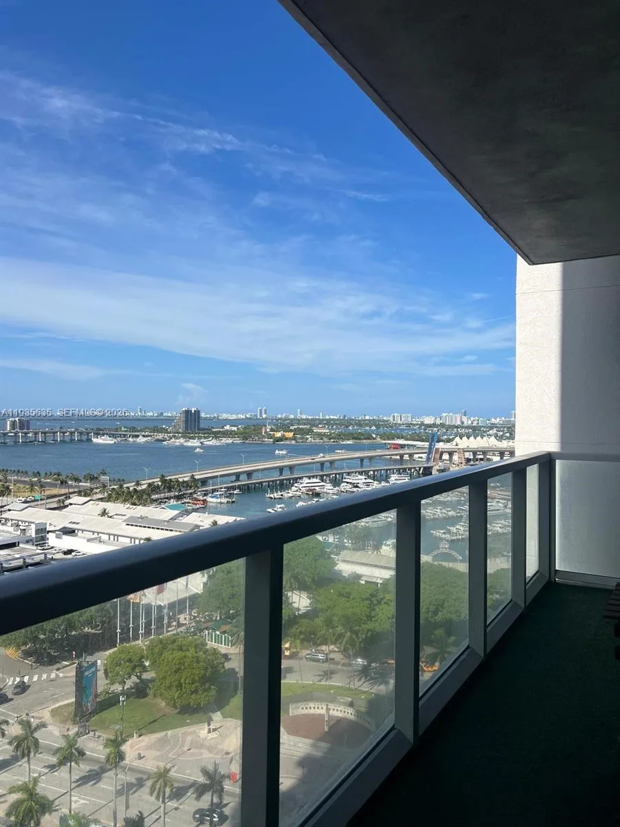 244 Biscayne Blvd # 1904, Miami, FL 33132