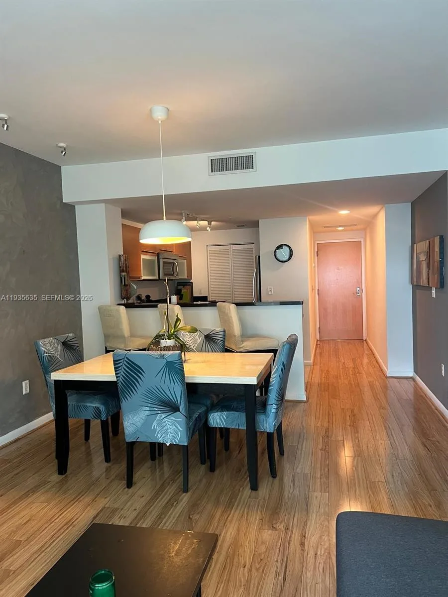 244 Biscayne Blvd # 1904, Miami, FL 33132 photo 10