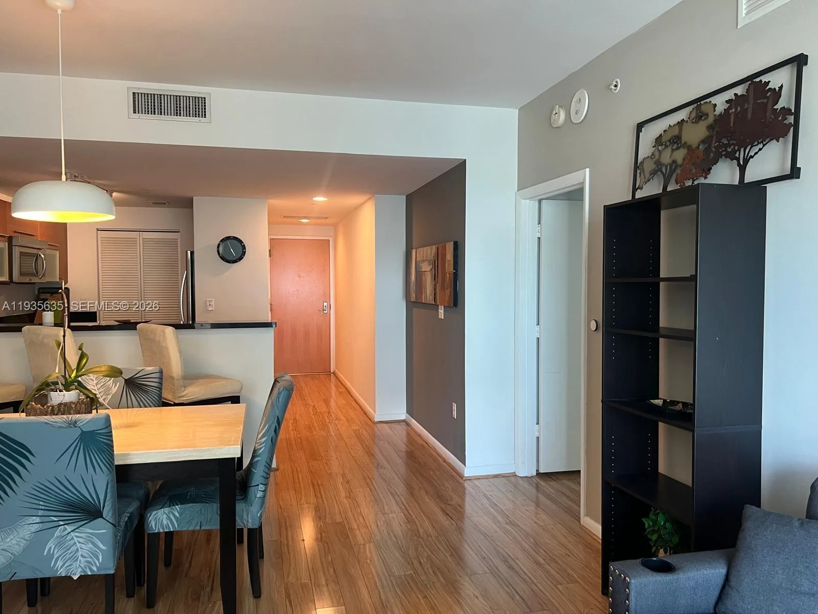 244 Biscayne Blvd # 1904, Miami, FL 33132 photo 11