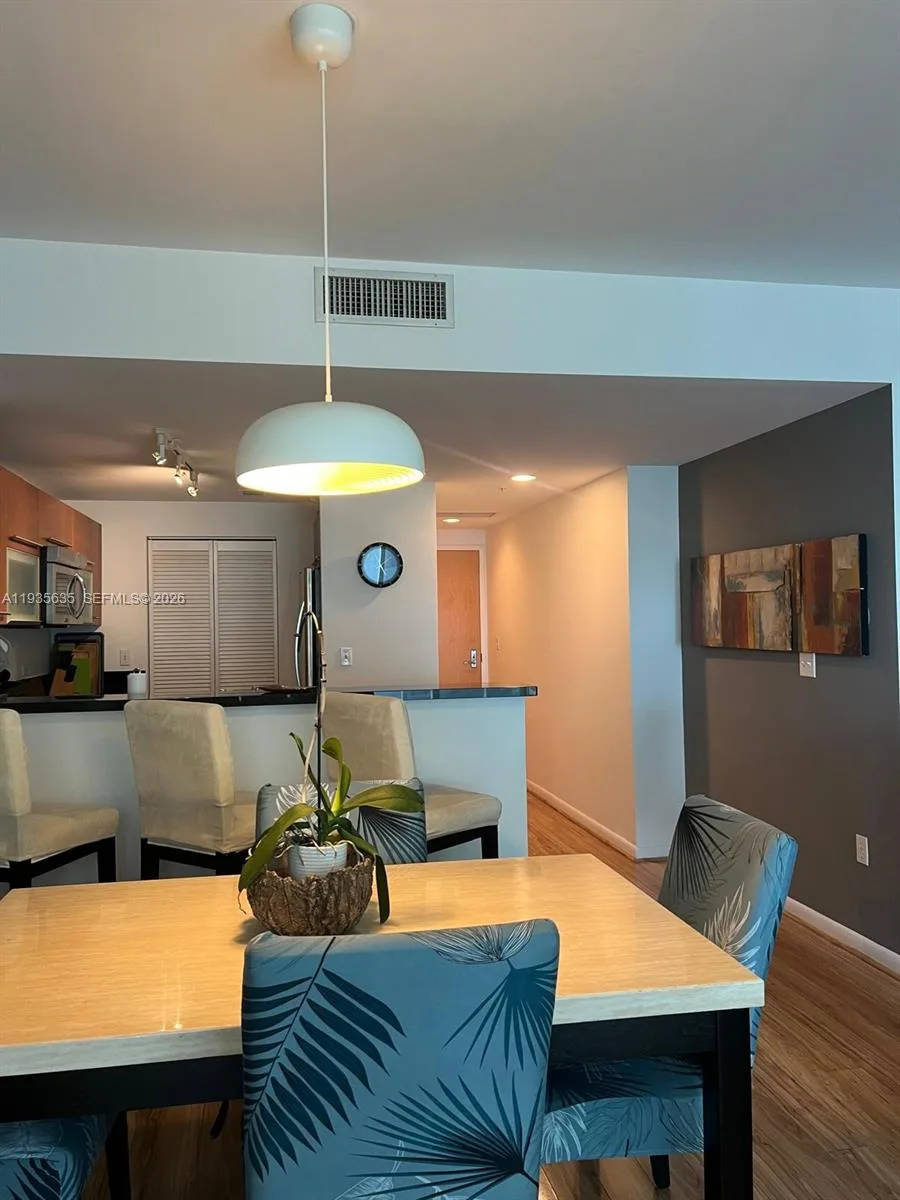 244 Biscayne Blvd # 1904, Miami, FL 33132 photo 8