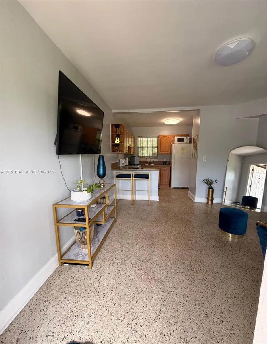 695 697 Curtiss Dr, Opa-Locka, FL 33054 photo 10
