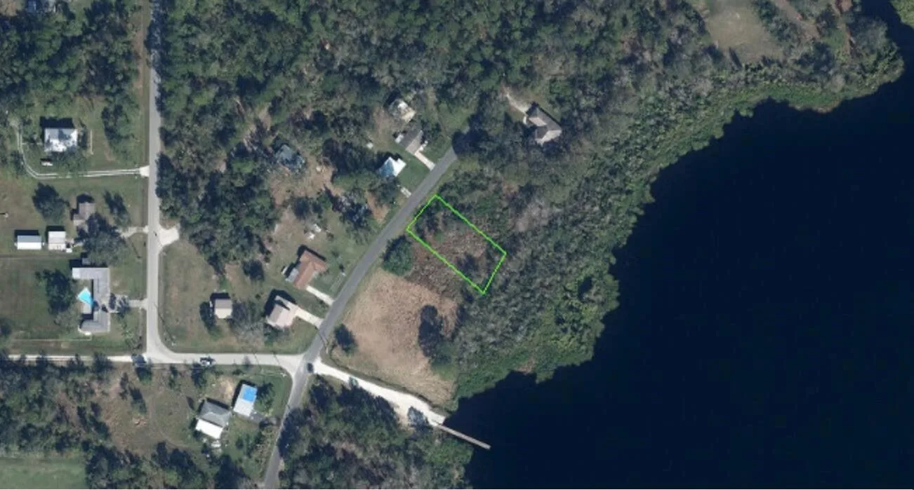 6330 Lakeside Drive W, Sebring, FL 33875