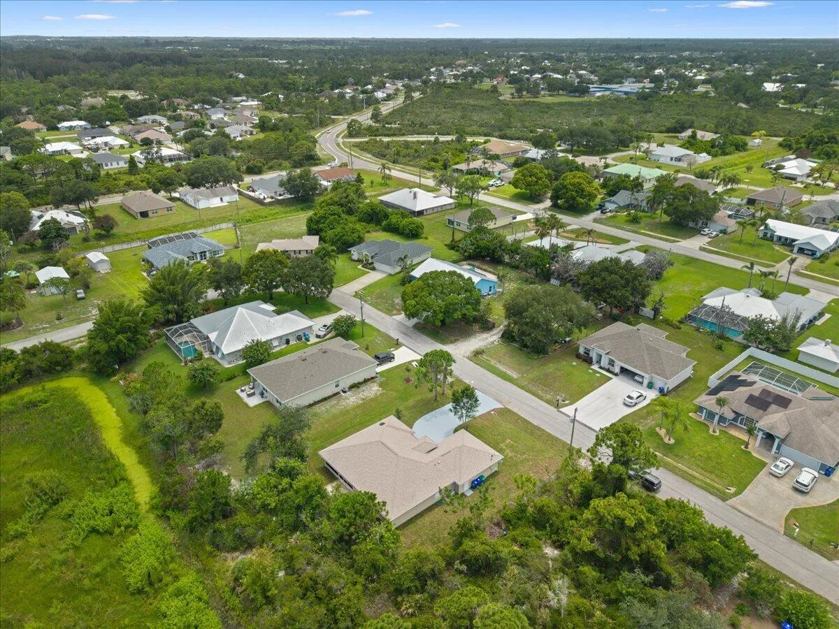 121 MILLER Drive, Sebastian, FL 32958 photo 2