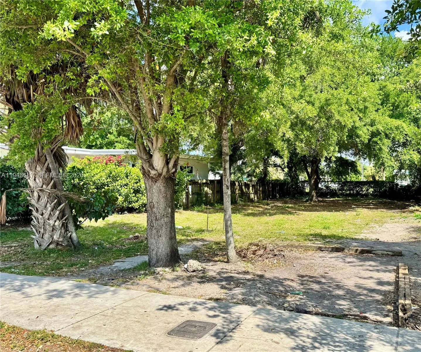 629 NW 65th St, Miami, FL 33150 — zdjęcie 2