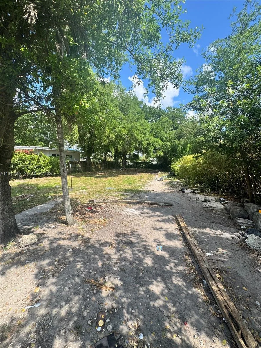 629 NW 65th St, Miami, FL 33150 photo 7