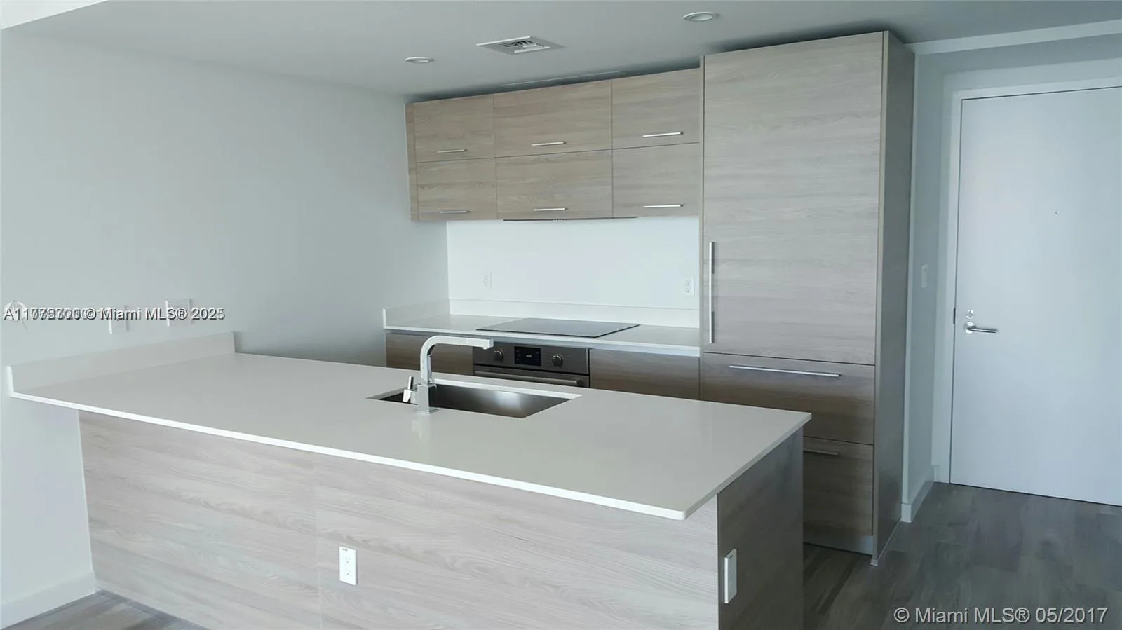 1300 S Miami Ave # 4002, Miami, FL 33130 photo 2