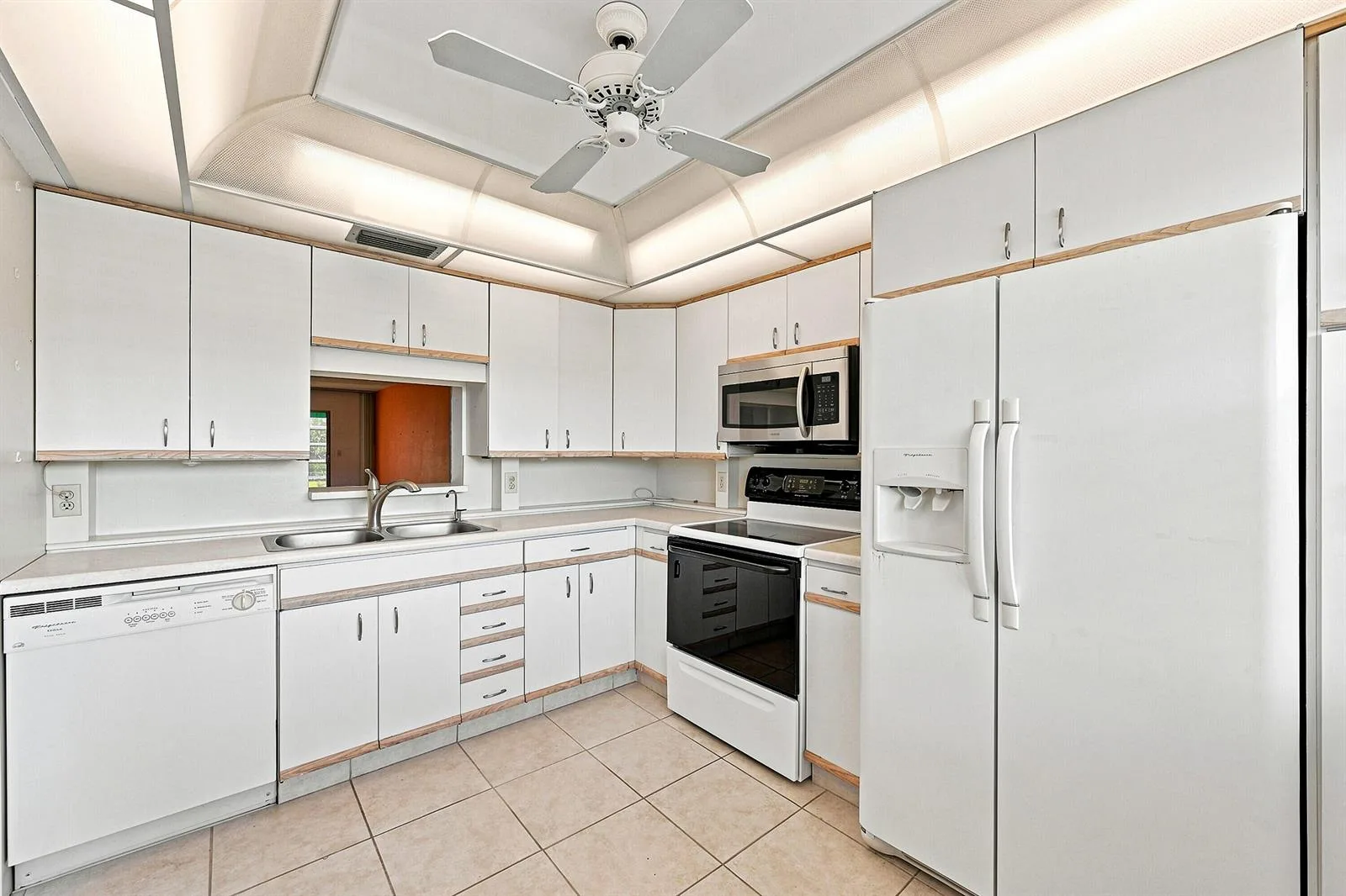 2901 VICTORIA Circle # D2, Coconut Creek, FL 33066 photo 2