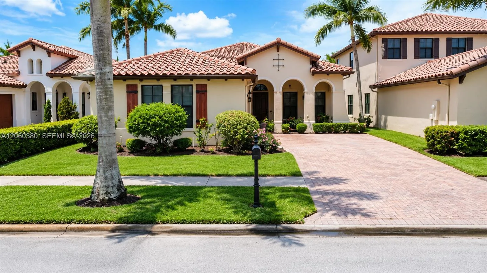 8514 NW 37th Ct, Cooper City, FL 33024