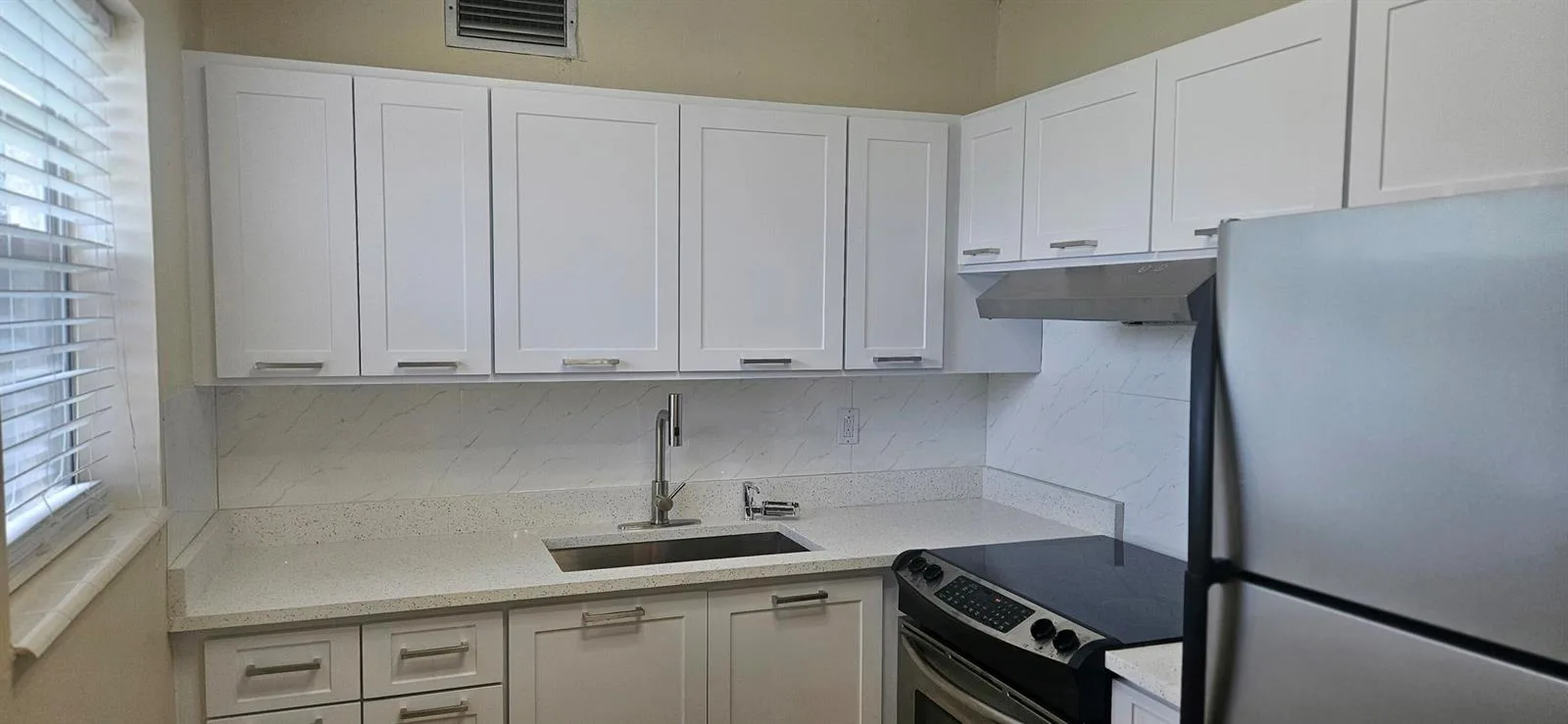 184 Waltham H, West Palm Beach, FL 33417 photo 2