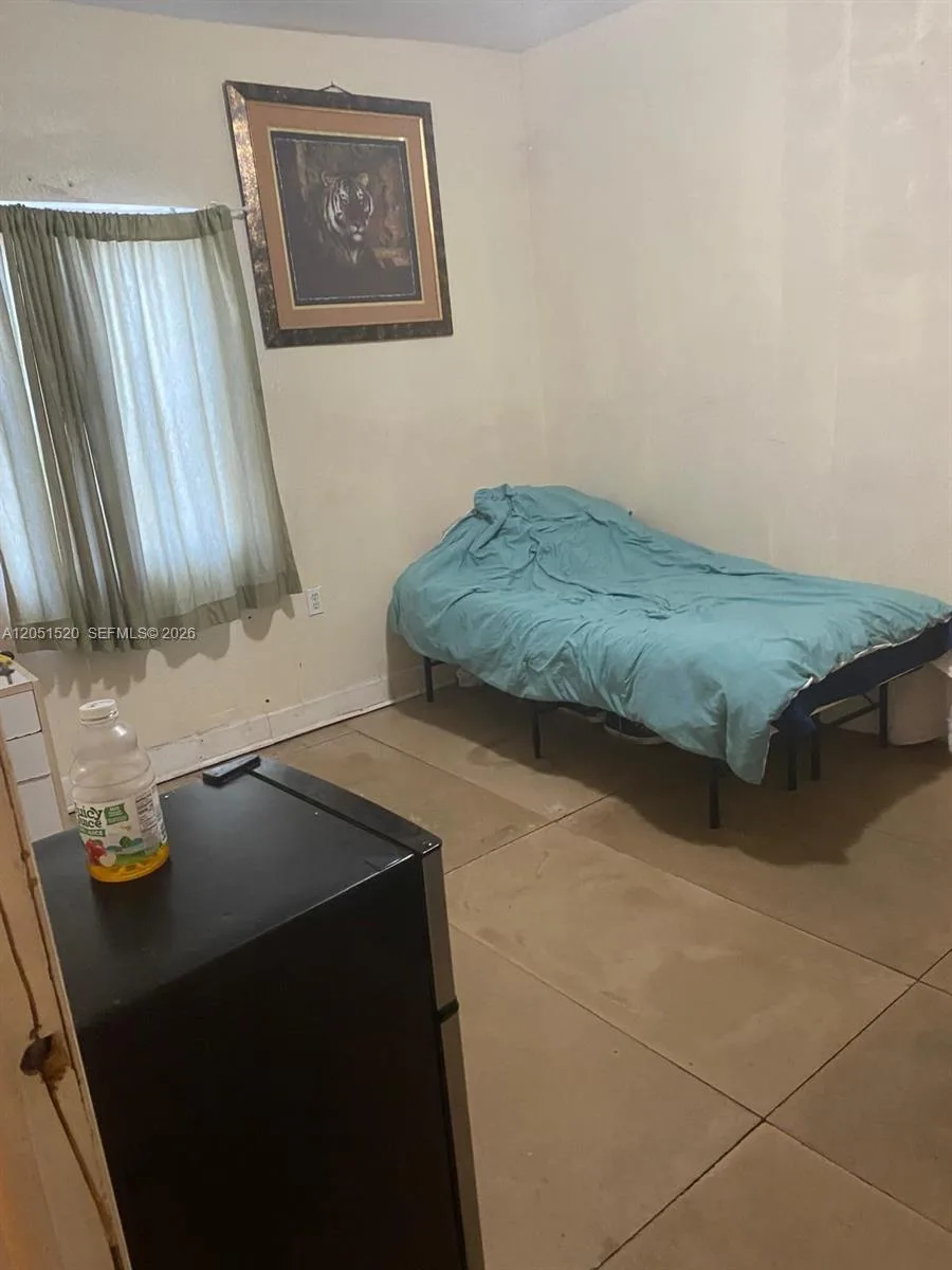 218 SW 10th Ave, Miami, FL 33130 photo 13