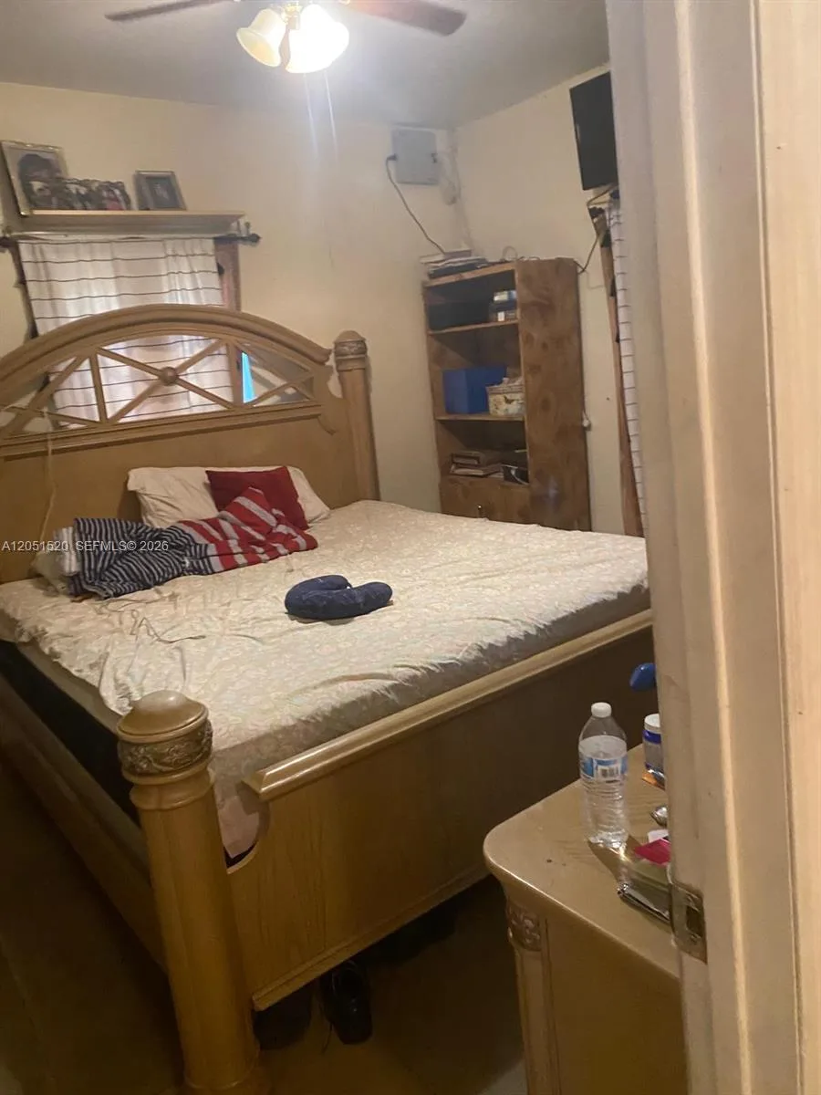 218 SW 10th Ave, Miami, FL 33130 photo 9