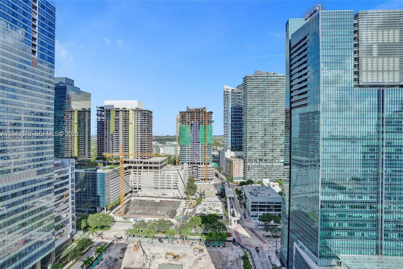 170 SE 14th St # 2707, Miami, FL 33131 photo 2