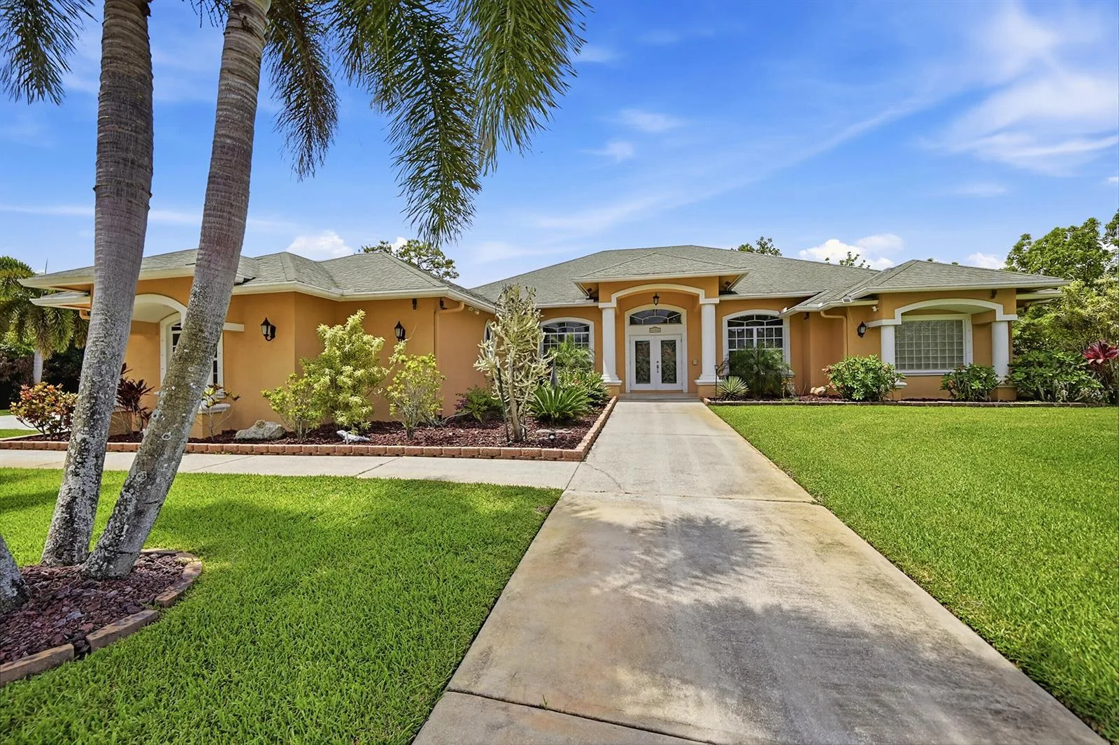 14310 N 85th Rd Road N, FL 33470