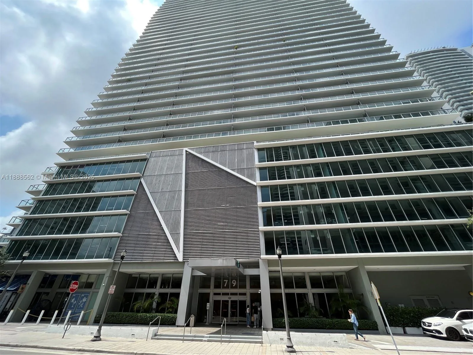 79 SW 12th St # 2608-S, Miami, FL 33130