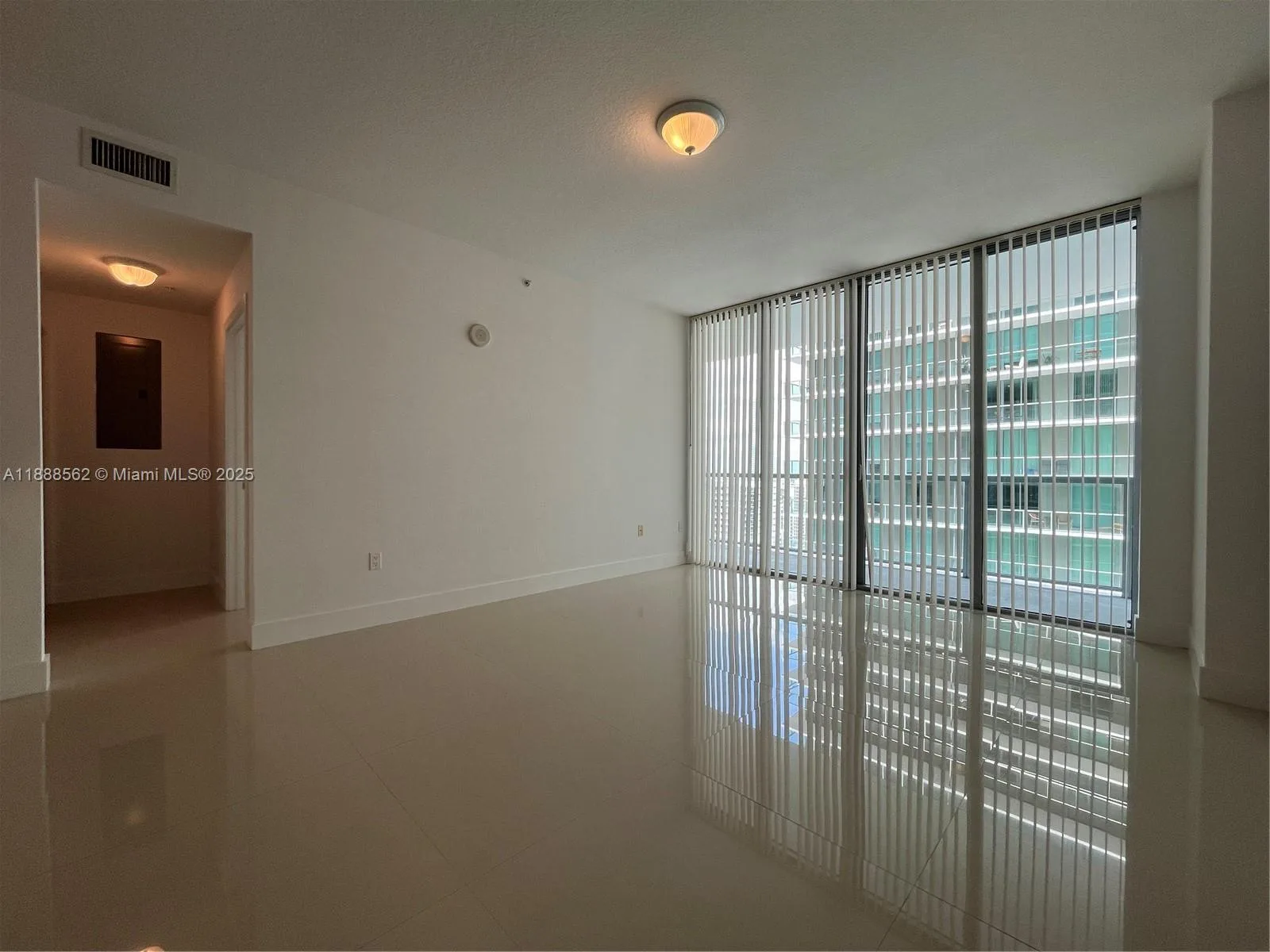 79 SW 12th St # 2608-S, Miami, FL 33130 photo 4