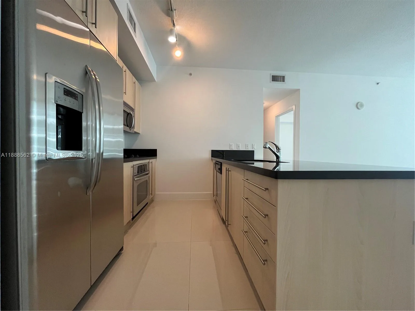 79 SW 12th St # 2608-S, Miami, FL 33130 photo 6
