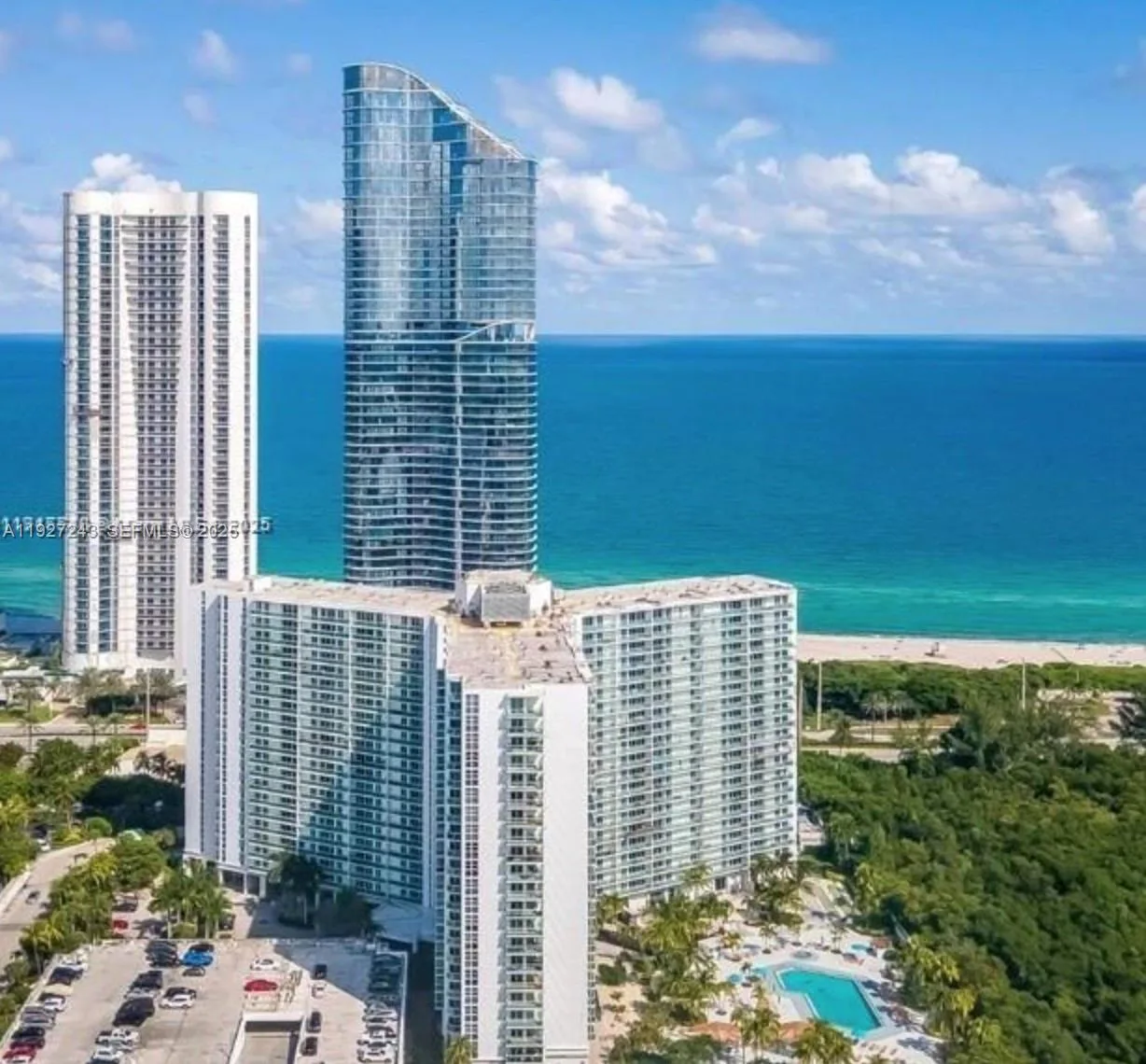 100 Bayview Dr # 903, Sunny Isles Beach, FL 33160