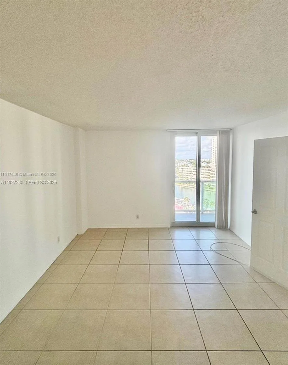 100 Bayview Dr # 903, Sunny Isles Beach, FL 33160 photo 13