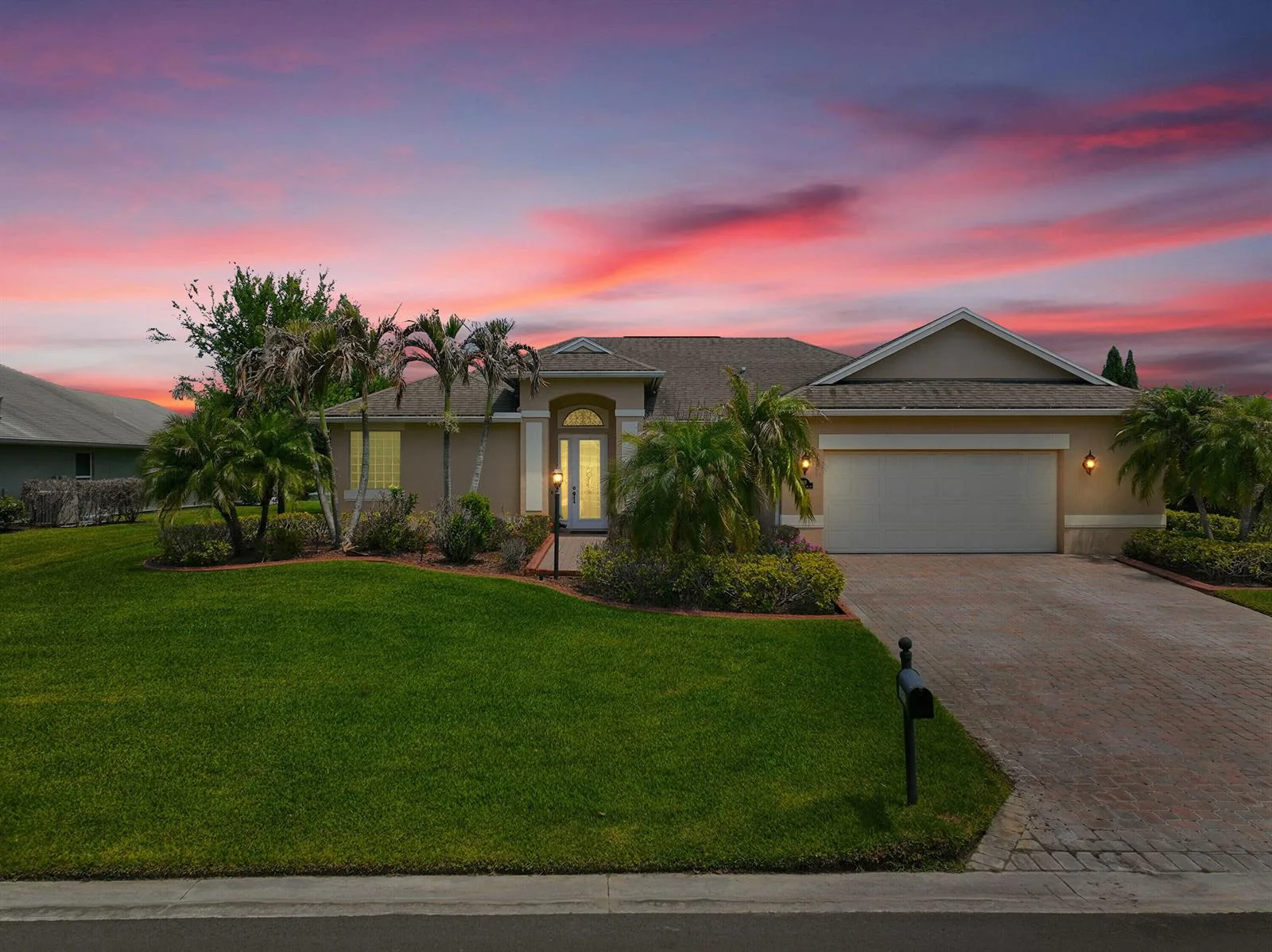 1215 Southlakes Way SW, Vero Beach, FL 32968