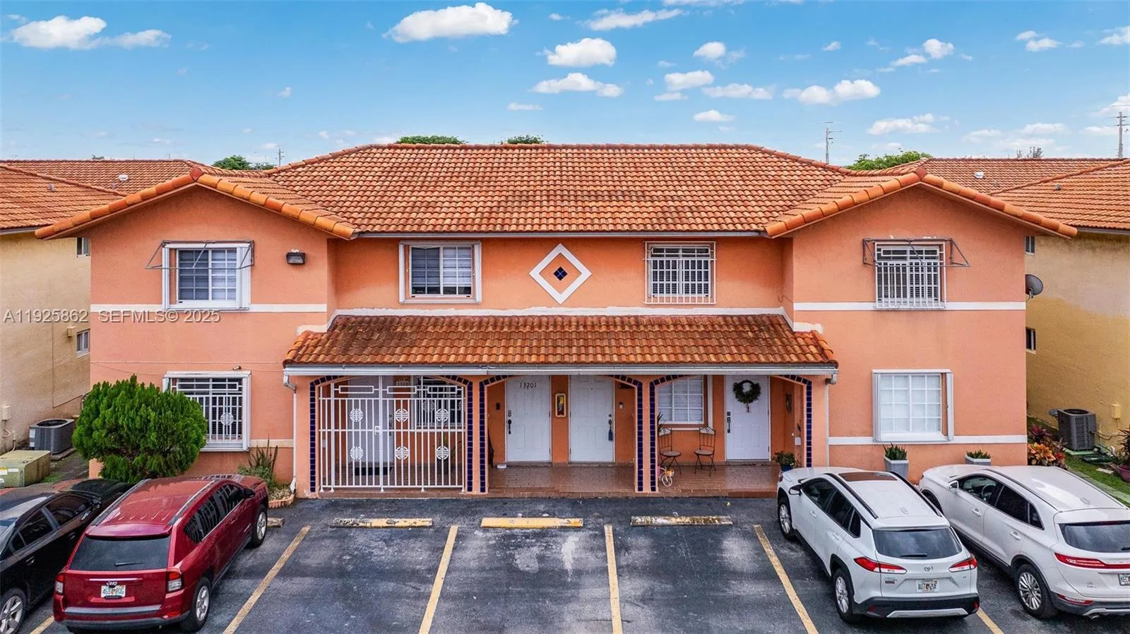 10101 W Okeechobee Rd # 13202, Hialeah Gardens, FL 33016