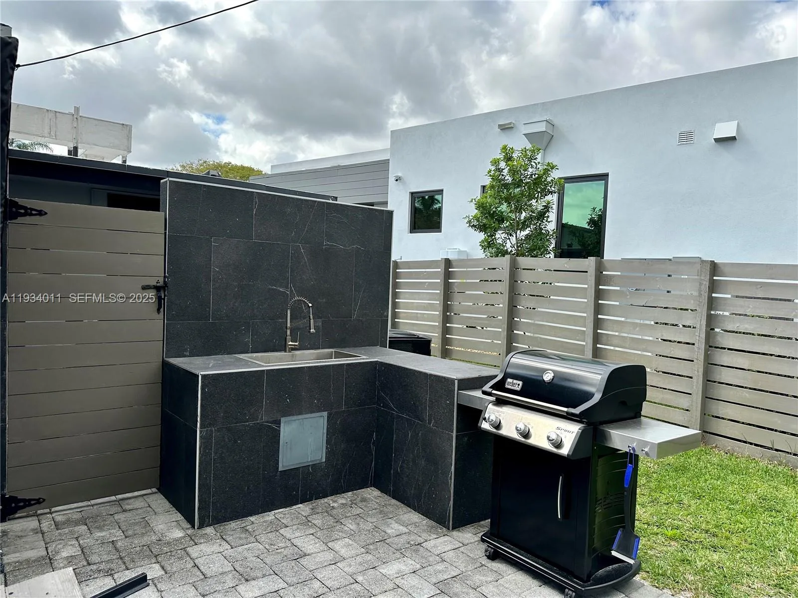 513 NW 30th St, Wilton Manors, FL 33311 photo 10