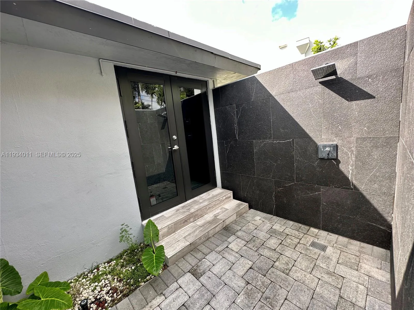 513 NW 30th St, Wilton Manors, FL 33311 photo 12