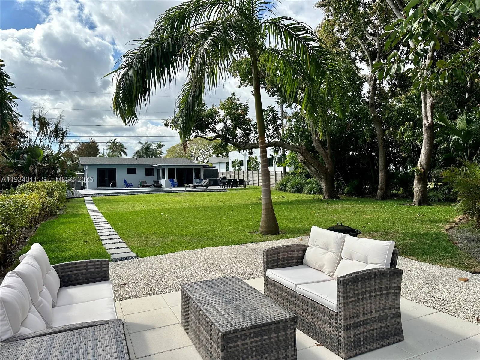 513 NW 30th St, Wilton Manors, FL 33311 photo 9