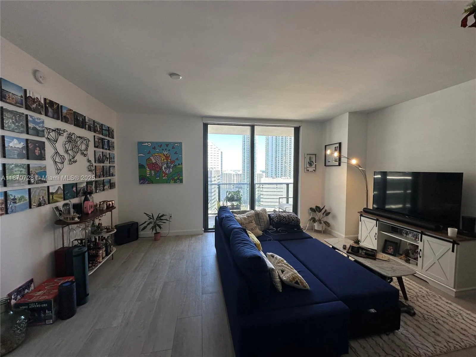 45 SW 9th St # 1902, Miami, FL 33130 photo 3