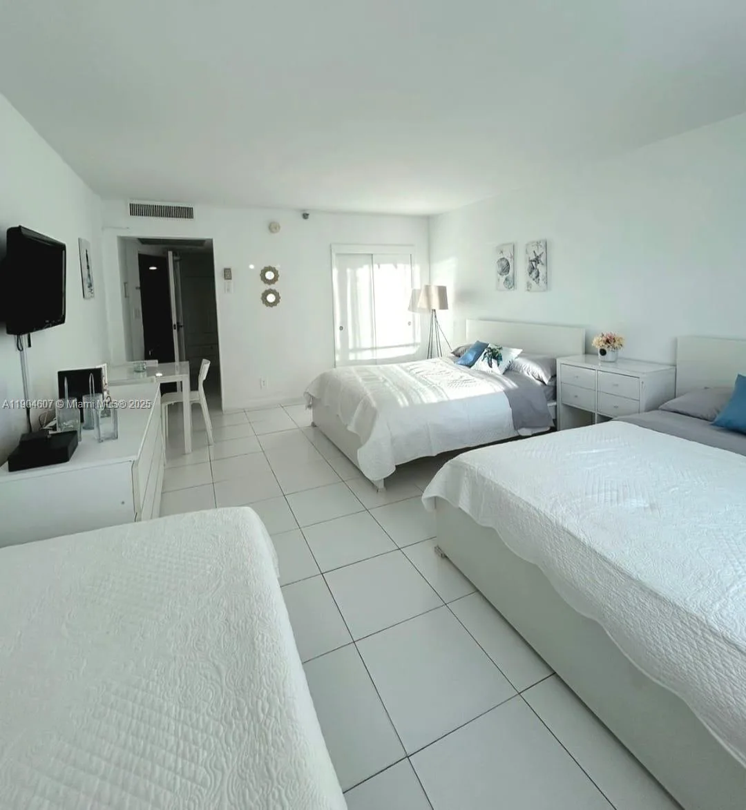 5445 Collins Ave # 617, Miami Beach, FL 33140 photo 3