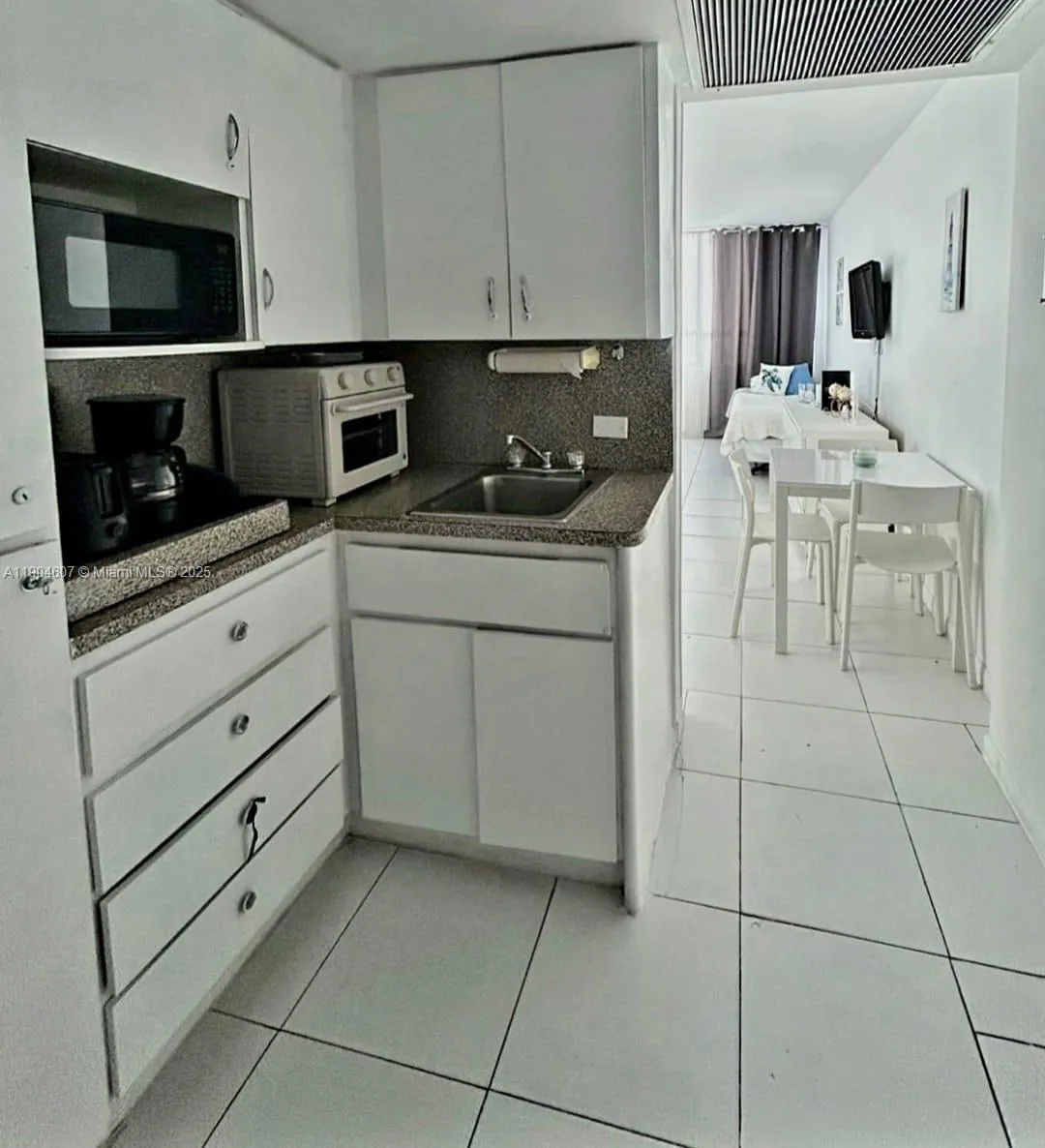 5445 Collins Ave # 617, Miami Beach, FL 33140 photo 5