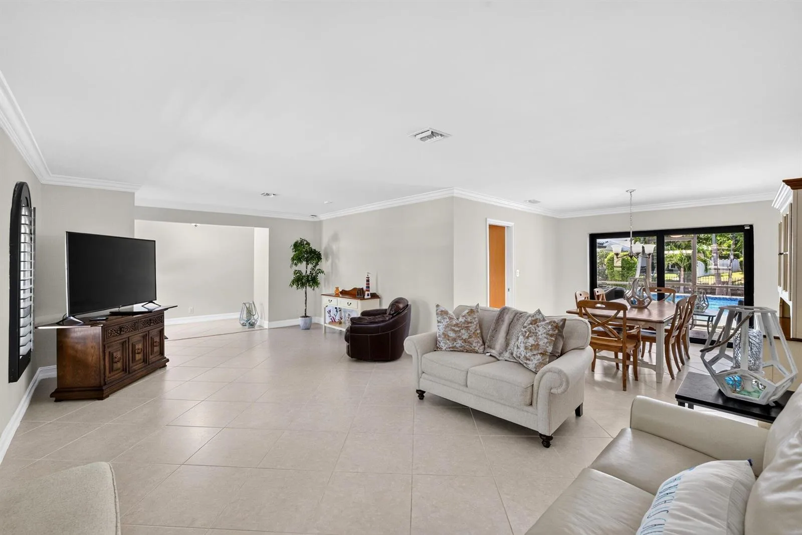 5570 NE 26th Avenue, Fort Lauderdale, FL 33308 photo 10
