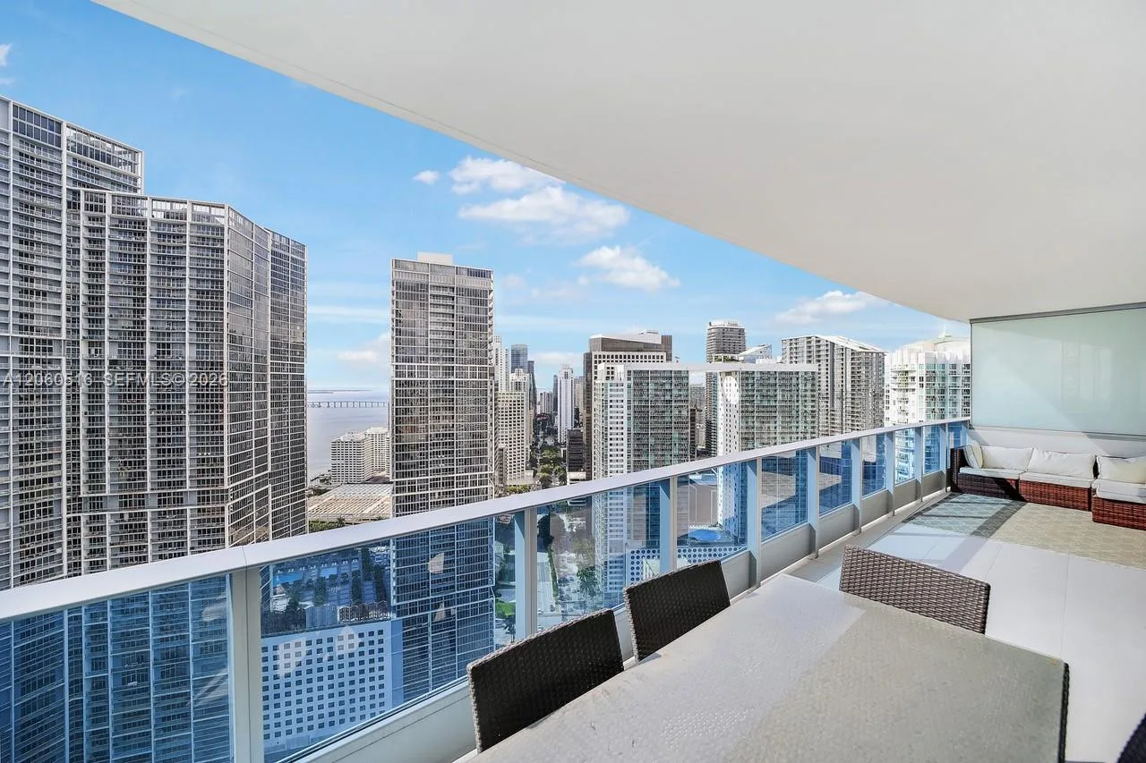 200 Biscayne Boulevard Way # 4006, Miami, FL 33131 photo 4