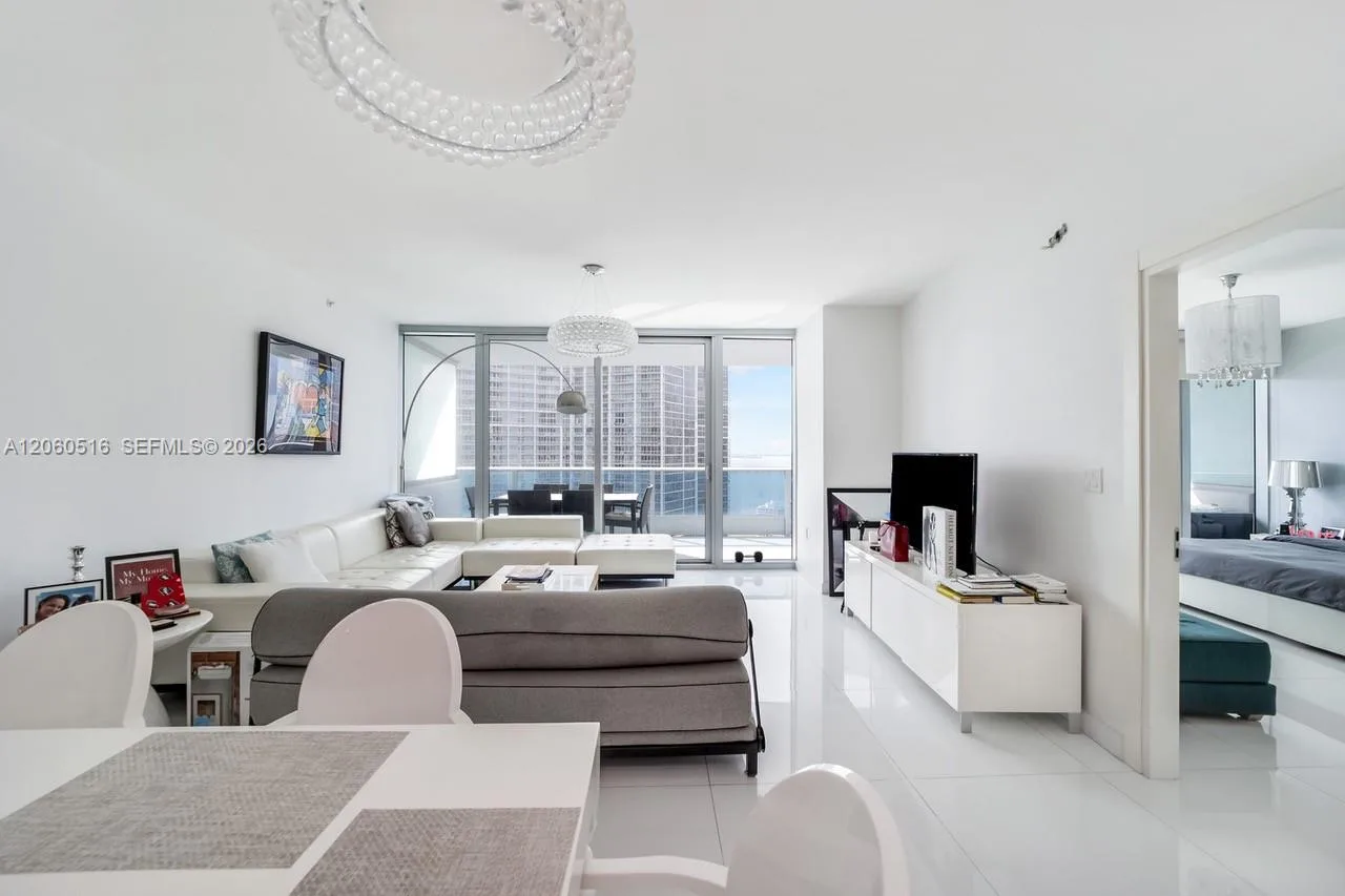 200 Biscayne Boulevard Way # 4006, Miami, FL 33131 photo 6