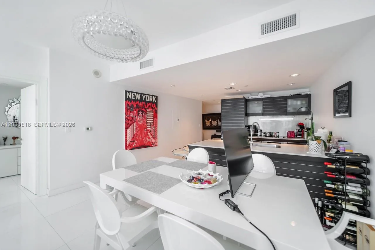 200 Biscayne Boulevard Way # 4006, Miami, FL 33131 photo 9