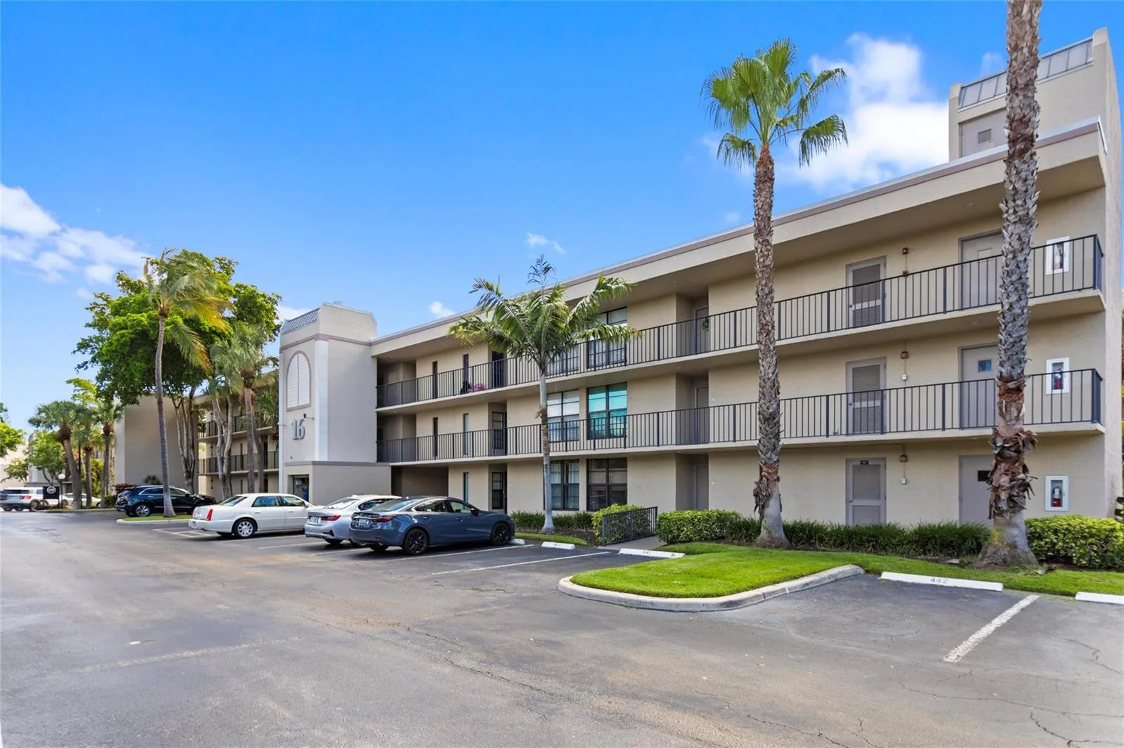 16 Royal Palm Way # 302, Boca Raton, FL 33432 photo 3