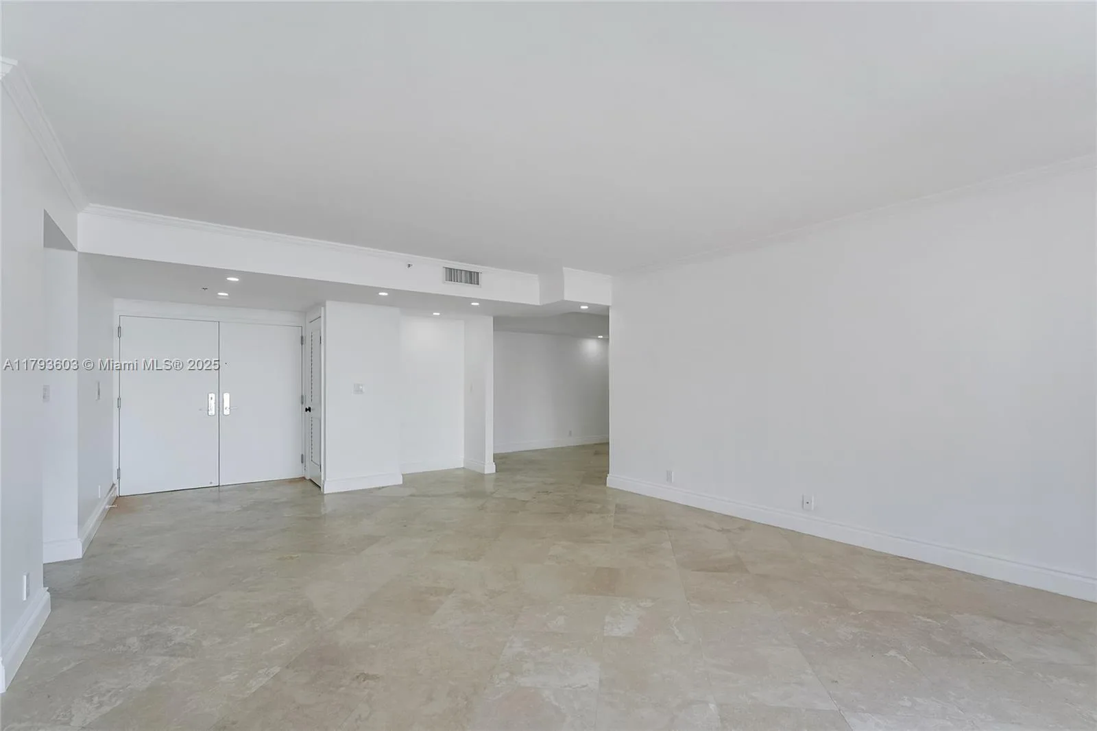 1581 Brickell Ave # PH102, Miami, FL 33129 photo 2
