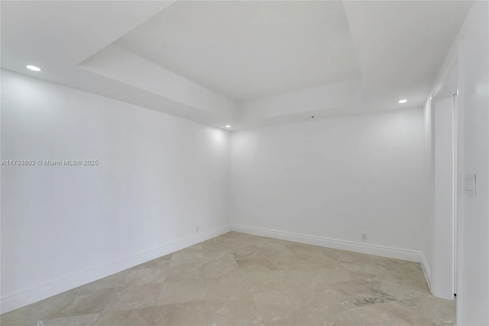 1581 Brickell Ave # PH102, Miami, FL 33129 photo 4