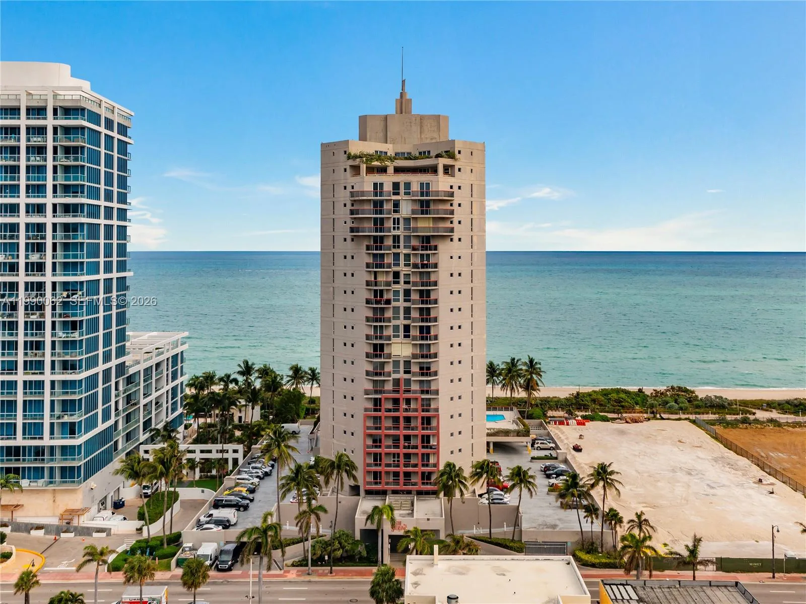 6767 Collins Ave # 1704, Miami Beach, FL 33141