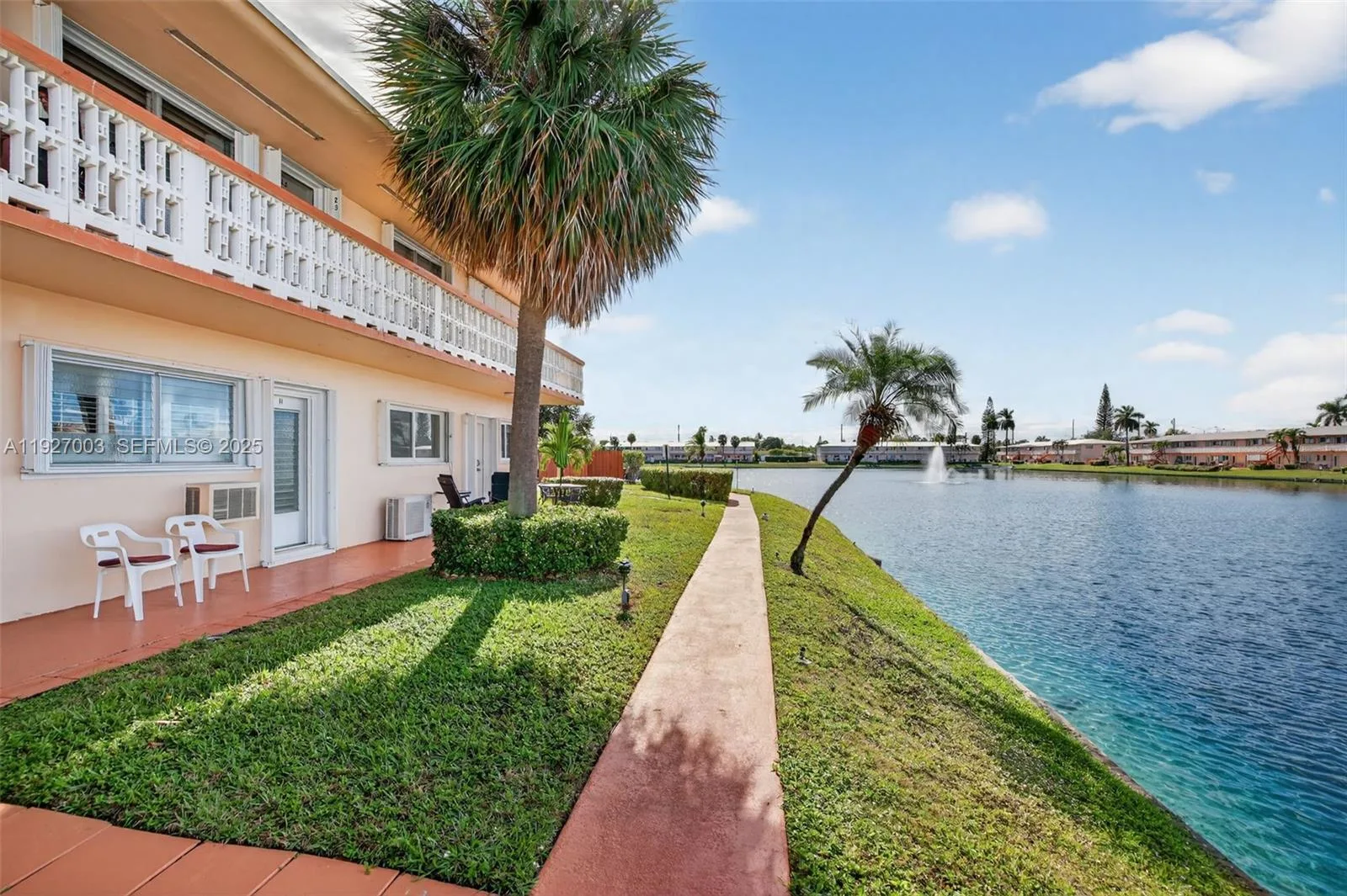 800 SW 10th Ter # 11T, Hallandale Beach, FL 33009