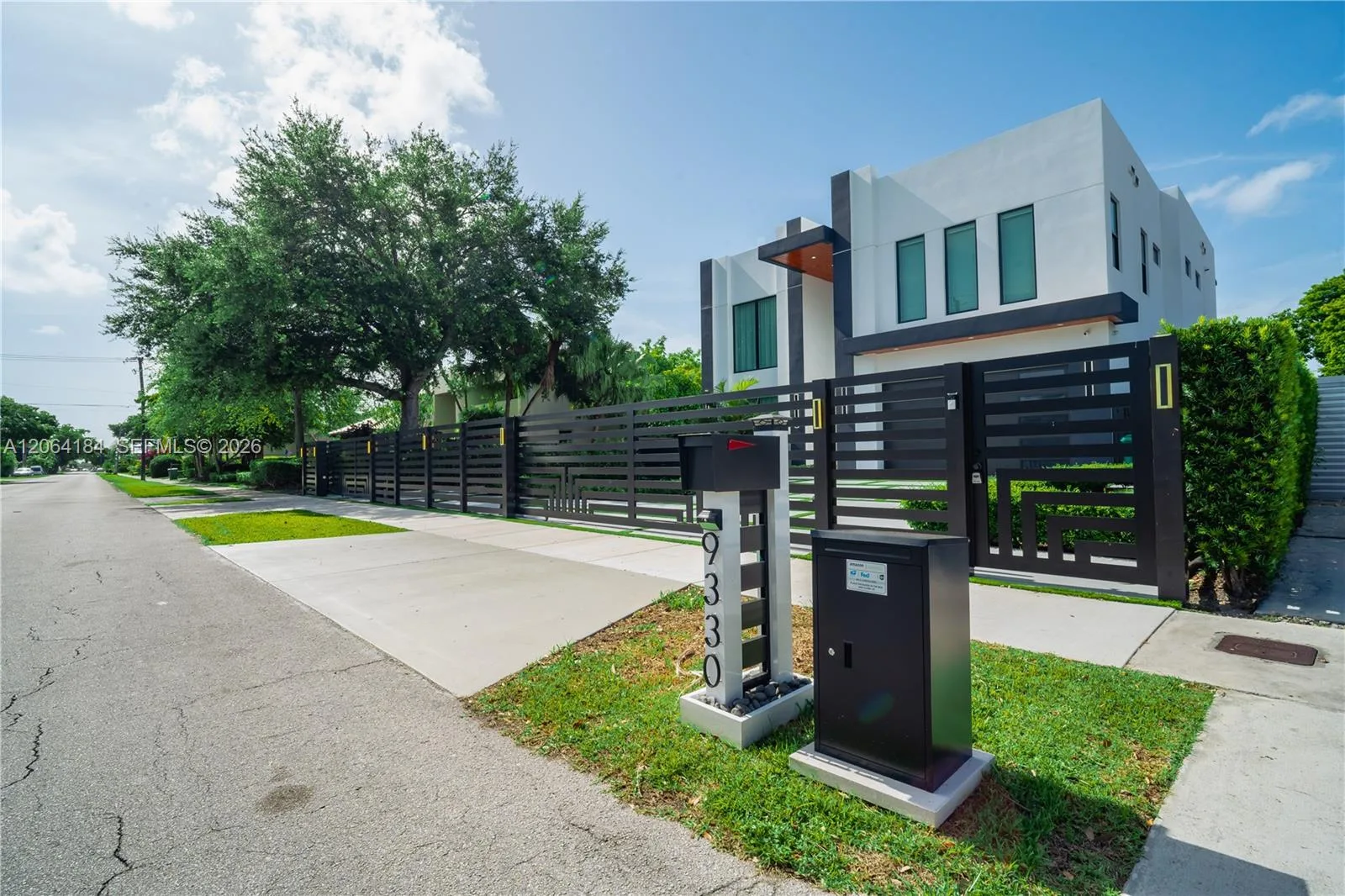 9330 SW 34th St, Miami, FL 33165 photo 9