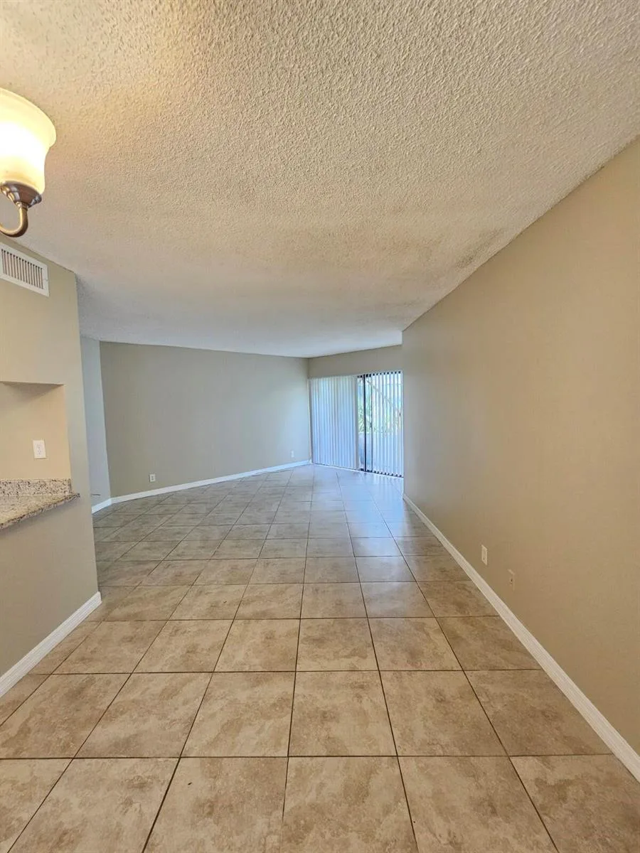 1820 N CONGRESS Avenue # 104, West Palm Beach, FL 33401