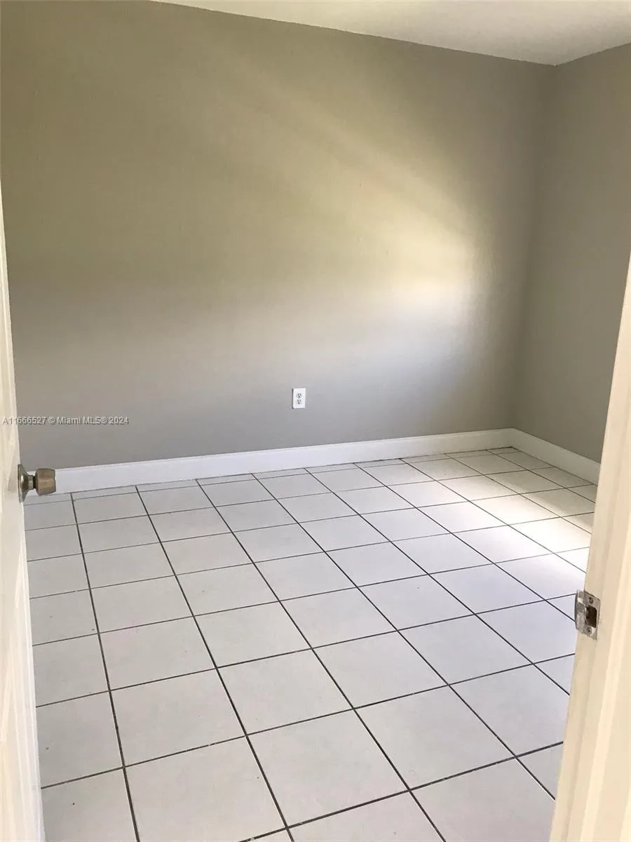 459 NE 210th Cir Ter # 201-17, Miami, FL 33179 photo 9