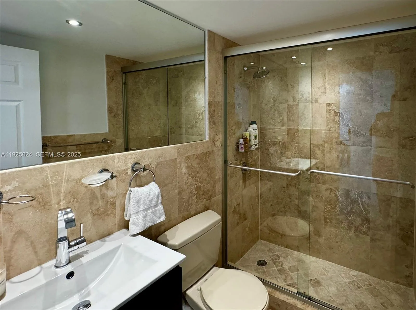 800 Claughton Island Dr # 1502, Miami, FL 33131 photo 8
